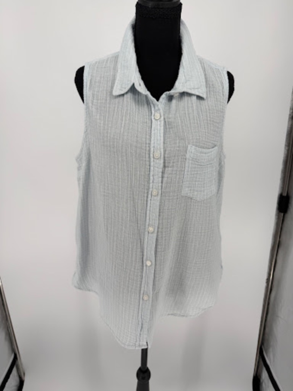Dip Light Blue 100% Cotton Double Gauze Sleeveless Button Down Top L